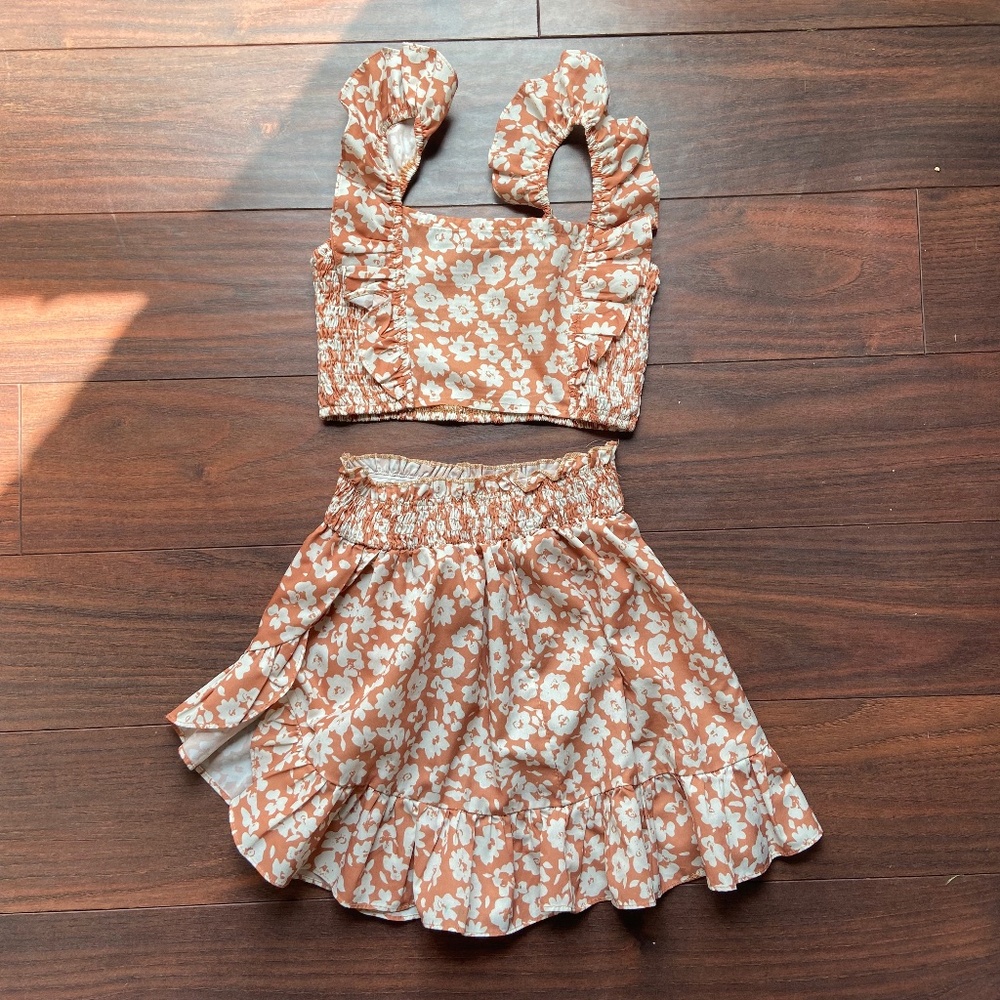 SHEIN Girls’ floral print ruffled cropped tank top and skirt set 8Y fits like 5T